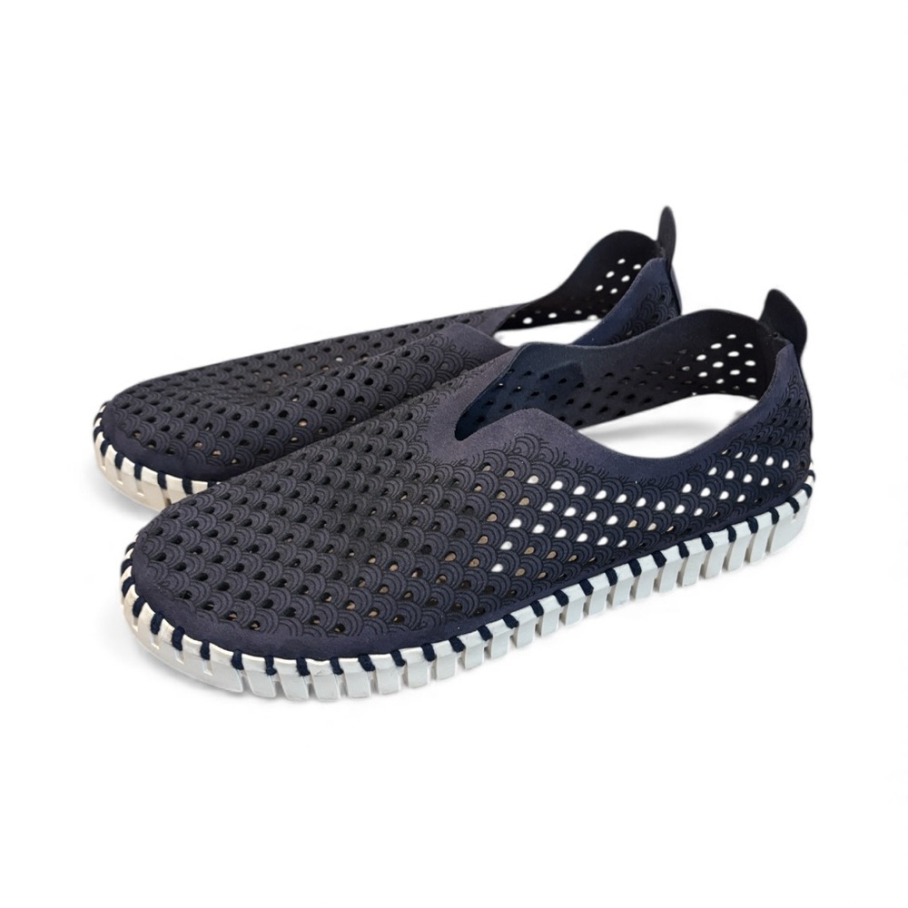 Ilse Jacobsen Tulip Navy Slip-On Sneakers. Size 9US/ 39EU